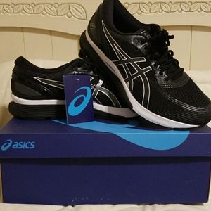Asics Men's Gel-minibus 21 size 11 Extra Wide